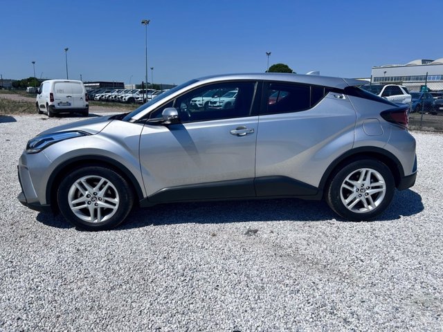 TOYOTA C-hr 1.8h business e-cvt