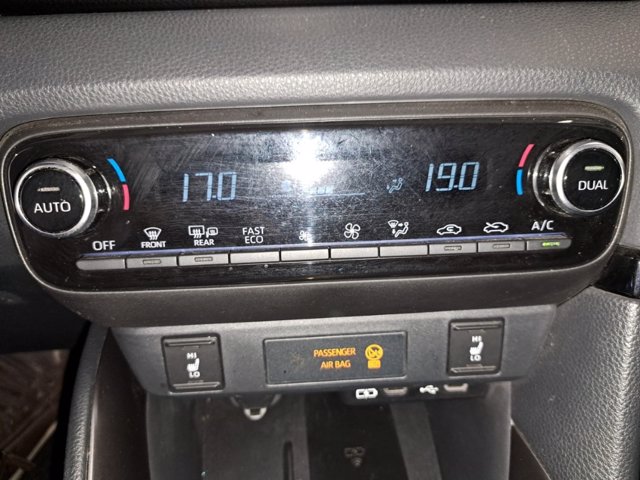 TOYOTA Yaris 1.5h 130 gr sport