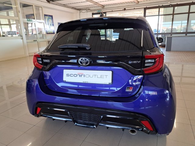TOYOTA Yaris 1.5h 130 gr sport
