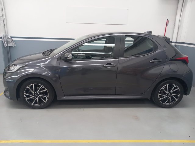 TOYOTA Yaris 1.5h trend