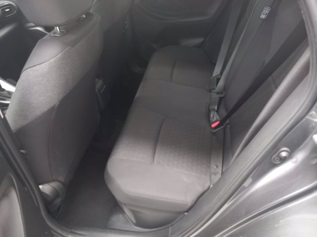 TOYOTA Yaris 1.5h trend