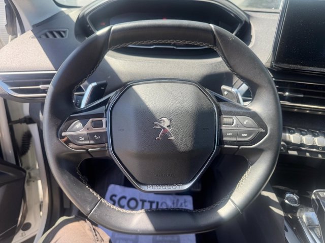 PEUGEOT 5008 BlueHDi 130 S&S EAT8 Allure