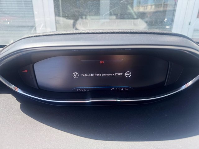 PEUGEOT 5008 BlueHDi 130 S&S EAT8 Allure