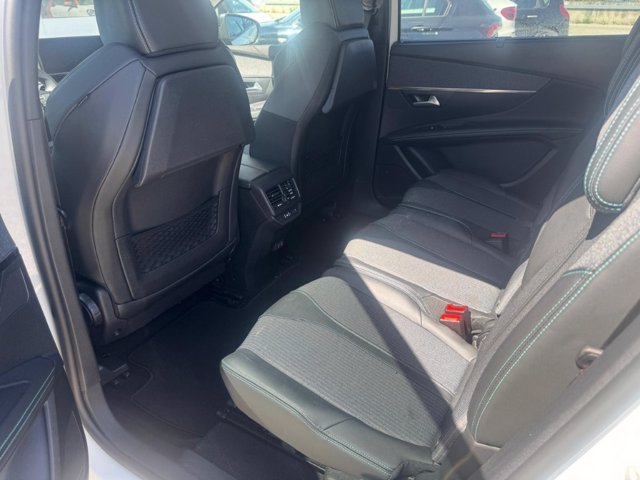 PEUGEOT 5008 BlueHDi 130 S&S EAT8 Allure