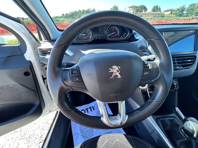 PEUGEOT 2008 1.2 puretech allure s&s 82cv my18