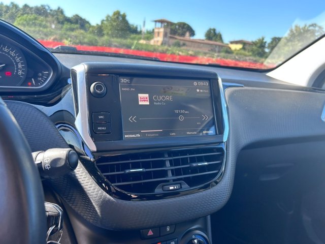 PEUGEOT 2008 1.2 puretech allure s&s 82cv my18