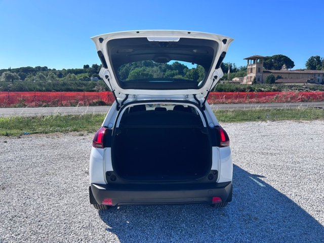 PEUGEOT 2008 1.2 puretech allure s&s 82cv my18