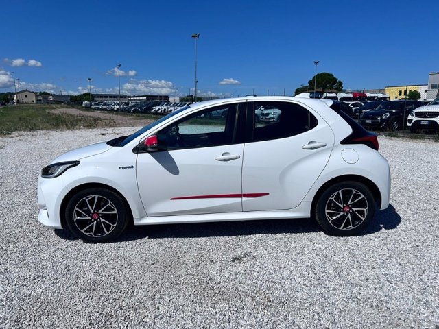 TOYOTA Yaris 1.5h trend