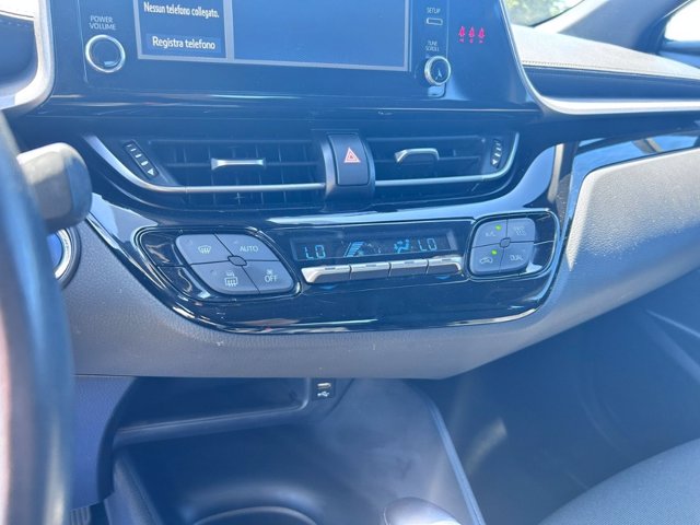 TOYOTA C-hr 1.8h active e-cvt