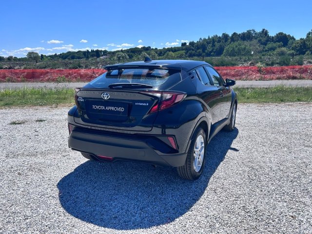 TOYOTA C-hr 1.8h active e-cvt