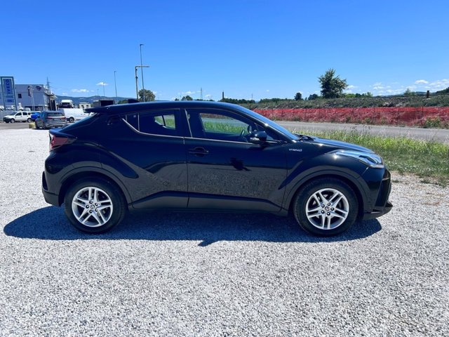 TOYOTA C-hr 1.8h active e-cvt