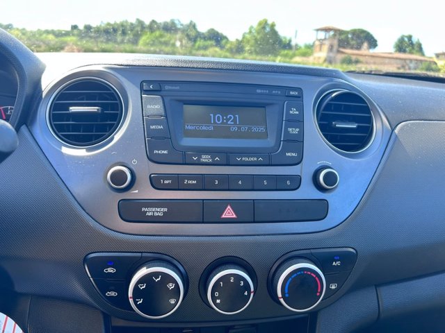 HYUNDAI i10 1.0 MPI Login