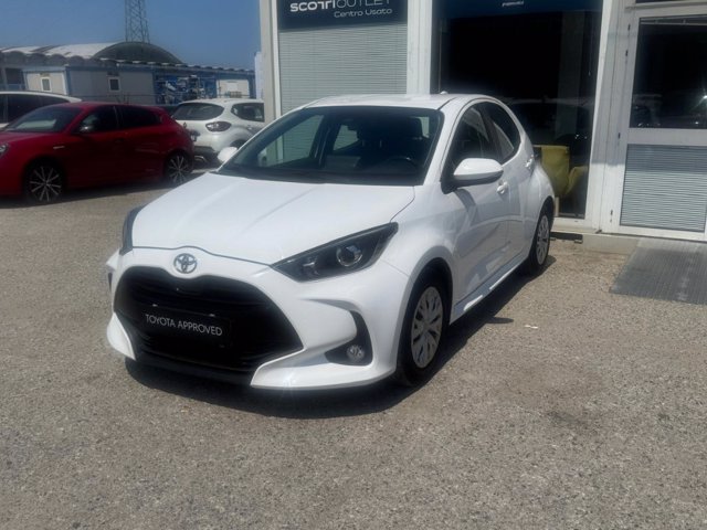 TOYOTA Yaris 1.0 active