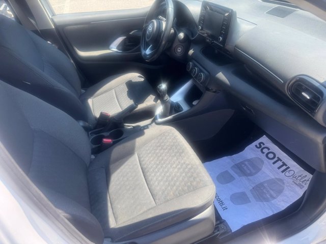 TOYOTA Yaris 1.0 active