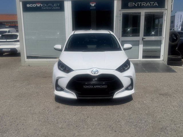 TOYOTA Yaris 1.0 active