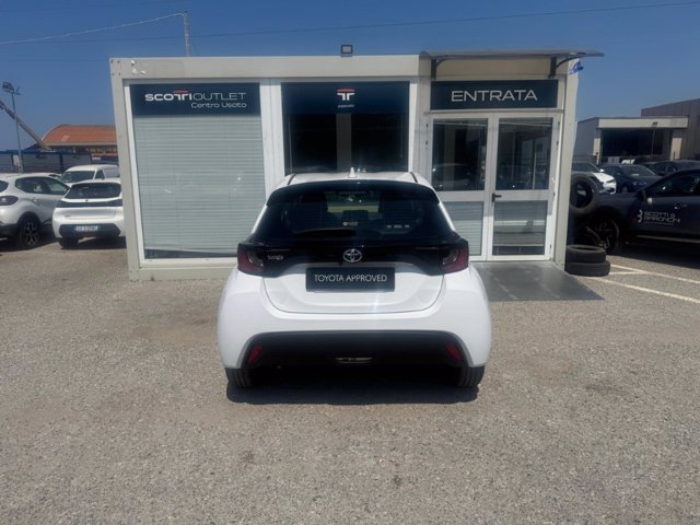 TOYOTA Yaris 1.0 active