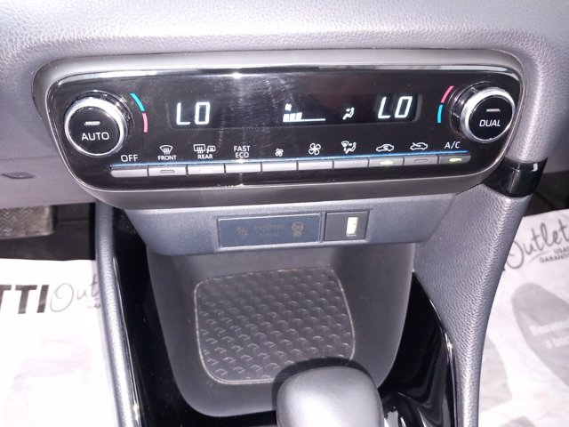 TOYOTA Yaris 1.5 Hybrid 5 porte Lounge