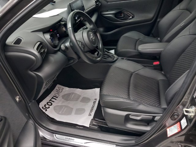 TOYOTA Yaris 1.5 Hybrid 5 porte Lounge