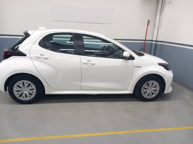 TOYOTA Yaris 1.5 Hybrid 5 porte Active