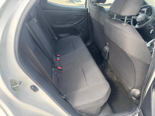 TOYOTA Yaris 1.5h active