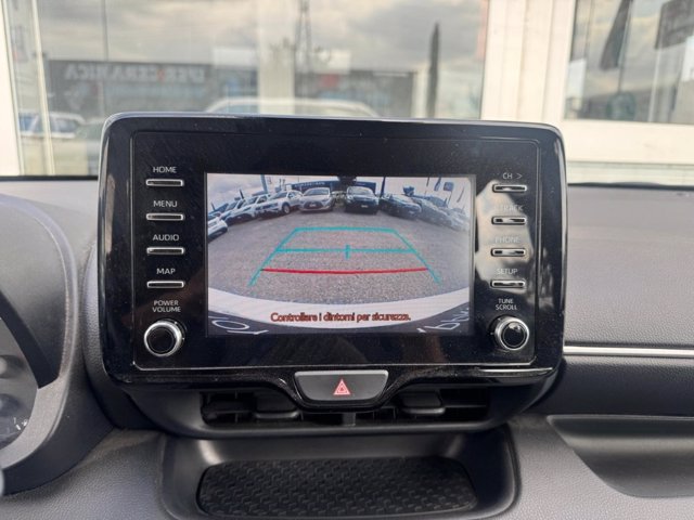 TOYOTA Yaris 1.5h active