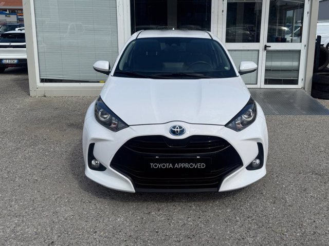 TOYOTA Yaris 1.5h active