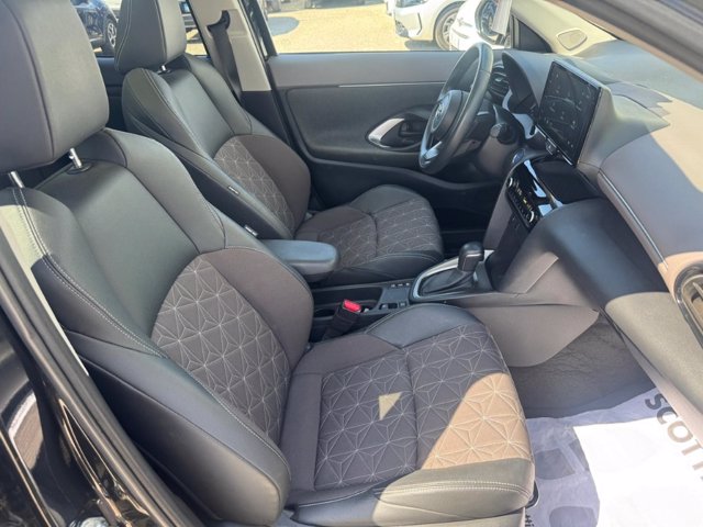 TOYOTA Yaris cross 1.5h lounge fwd 116cv e-cvt