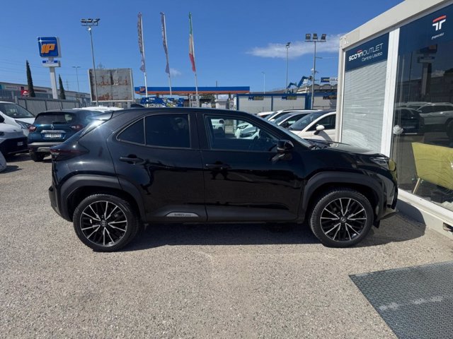 TOYOTA Yaris cross 1.5h lounge fwd 116cv e-cvt