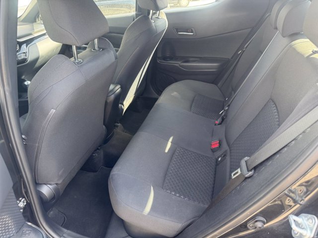 TOYOTA C-hr 1.8h active e-cvt