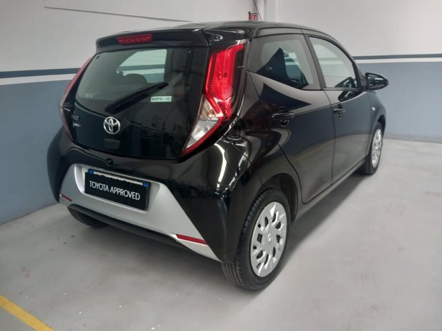 TOYOTA Aygo 5p 1.0 x-play 72cv