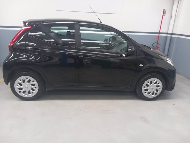 TOYOTA Aygo 5p 1.0 x-play 72cv