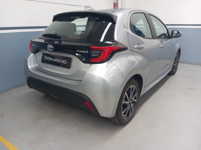TOYOTA Yaris 1.5h trend