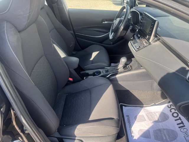 TOYOTA Corolla Touring Sports 1.8 Hybrid Business Tech CVT