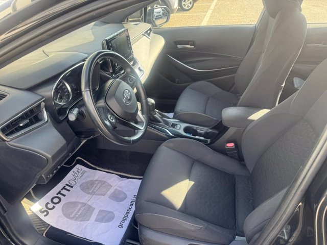 TOYOTA Corolla Touring Sports 1.8 Hybrid Business Tech CVT