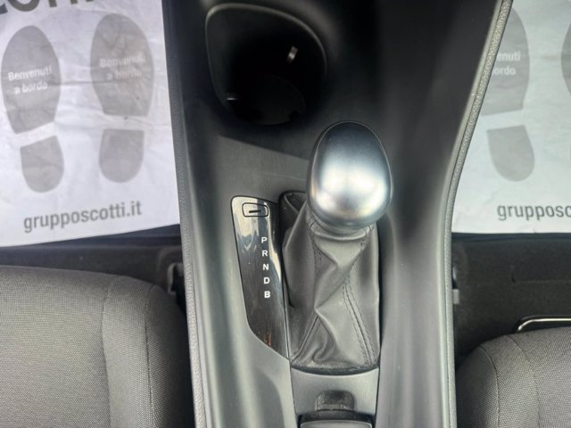 TOYOTA C-hr 1.8h business e-cvt