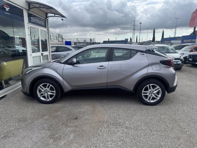 TOYOTA C-hr 1.8h business e-cvt