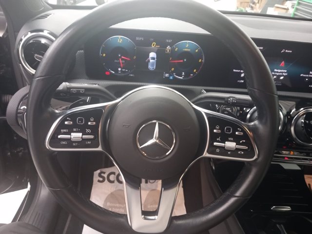 MERCEDES A 180 d sport auto