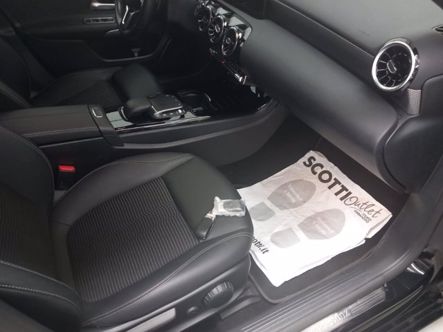 MERCEDES A 180 d sport auto