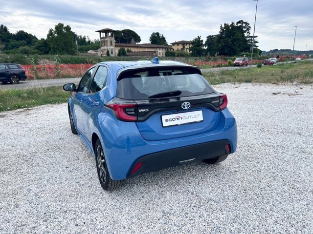 TOYOTA Yaris 1.5h trend