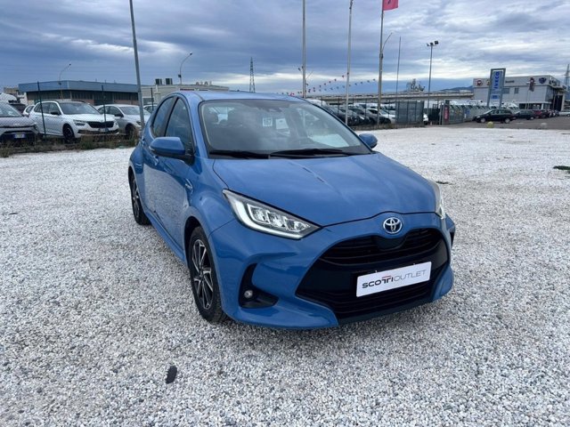 TOYOTA Yaris 1.5h trend