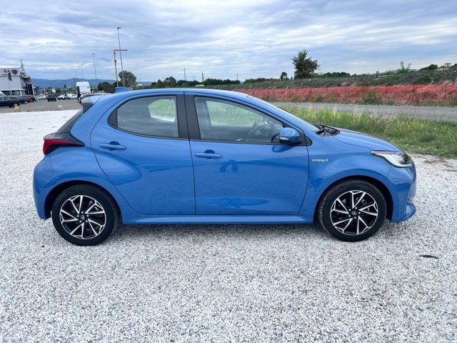 TOYOTA Yaris 1.5h trend