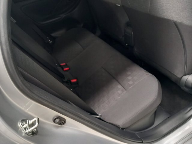 TOYOTA Yaris 1.5h trend