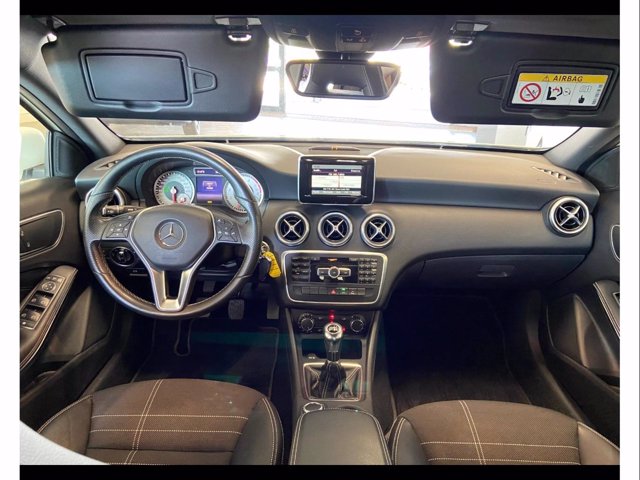 MERCEDES A 180 sport e6