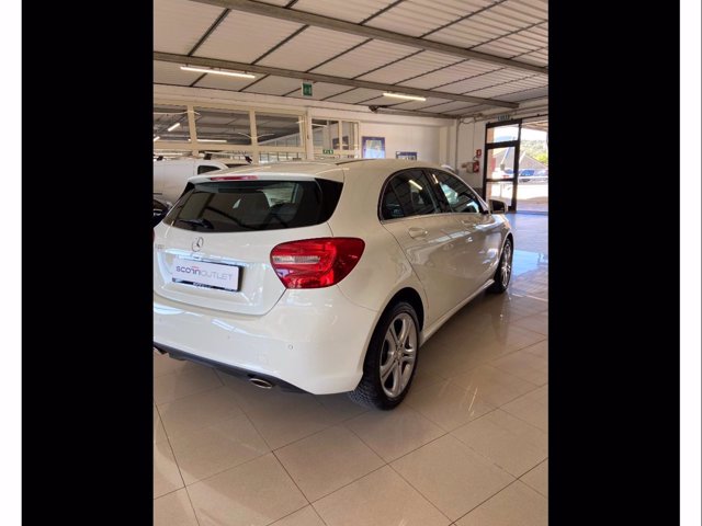 MERCEDES A 180 sport e6
