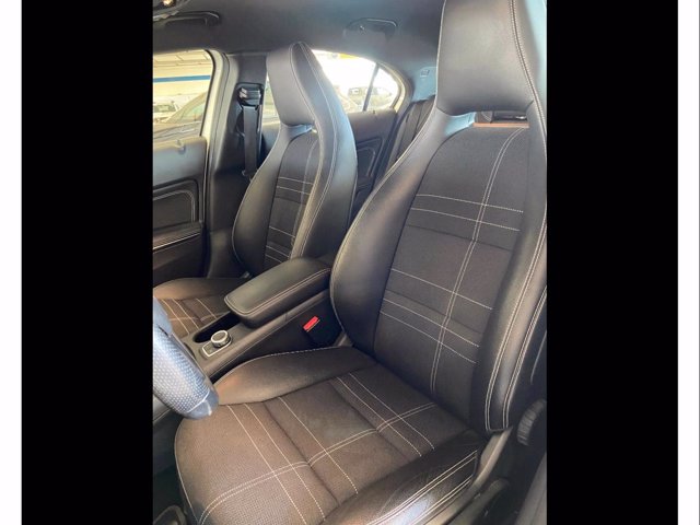 MERCEDES A 180 sport e6