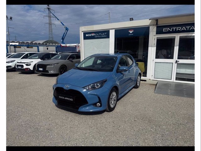 TOYOTA Yaris 1.0 active