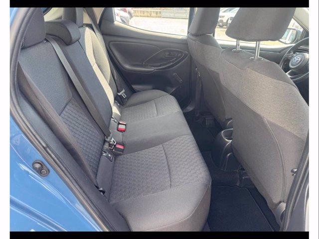 TOYOTA Yaris 1.0 active