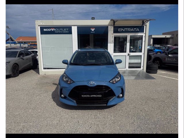 TOYOTA Yaris 1.0 active