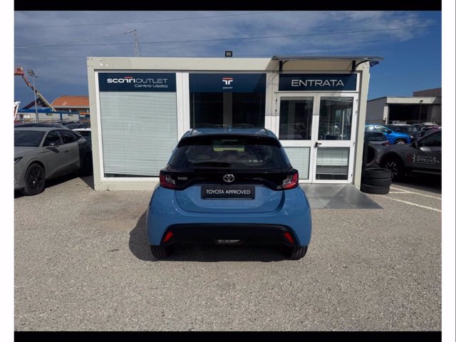 TOYOTA Yaris 1.0 active