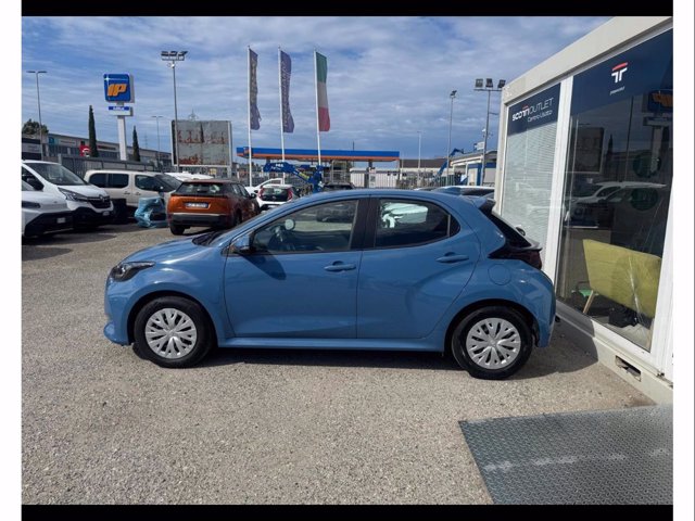 TOYOTA Yaris 1.0 active